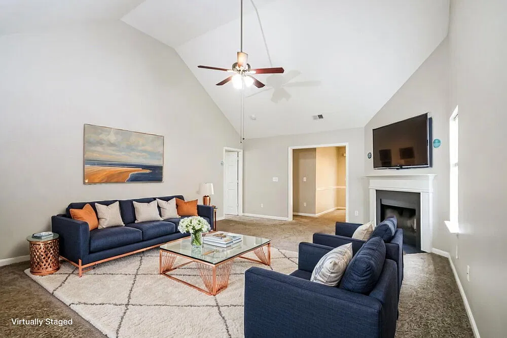 4 bed, 3.0 bath, 2376 sqft, $2,180 — Photo 4
