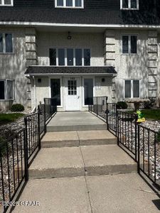 815 Duke Dr APT 101, Grand Forks, ND, 58201