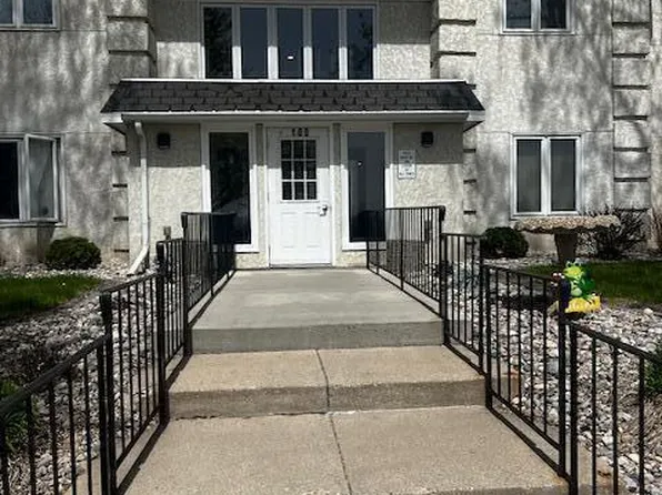 815 Duke Dr APT 101, Grand Forks, ND 58201