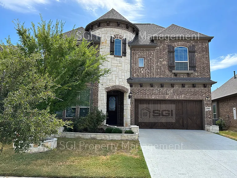 1704 Monahan Dr — Photo 4