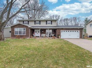 2521 E Hayes St, Davenport, IA 52803