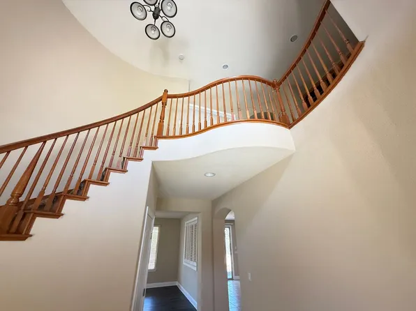 2205 Maloney Dr, Lincoln, CA 95648