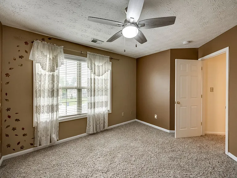 4710 Bay Cove Ct — Photo 31