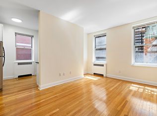 310 E 75th St #2BB, New York, NY 10021