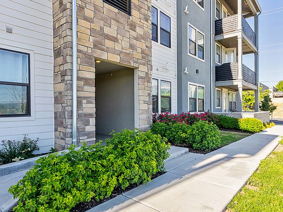 3rd image of 8395 S Iris Lumi Ln #203