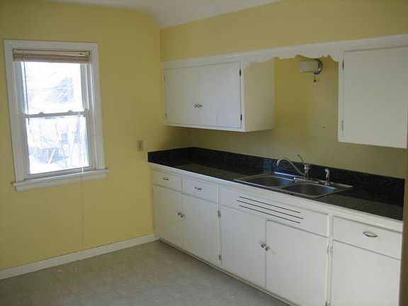 4th image of 6611 Romona Ave