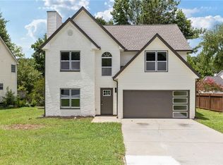 140 Winncastle Dr, Lawrenceville, GA 30044