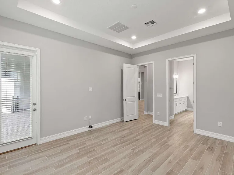 1011 Seagrape Dr — Photo 15