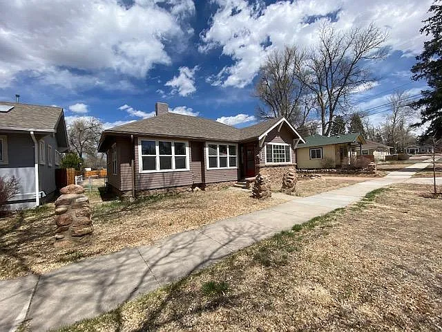1012 E Yampa St — Photo 2