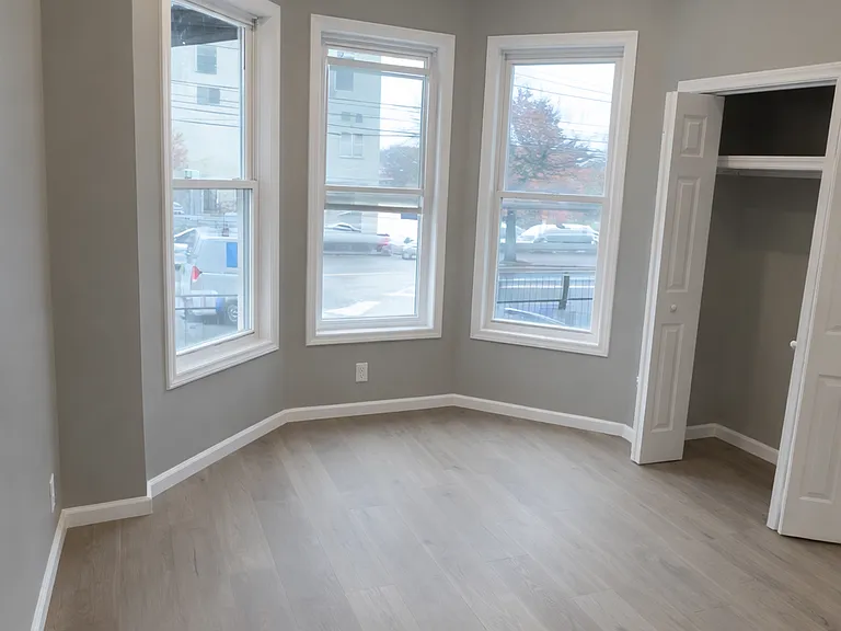 286 Summer Ave #1 — Photo 7