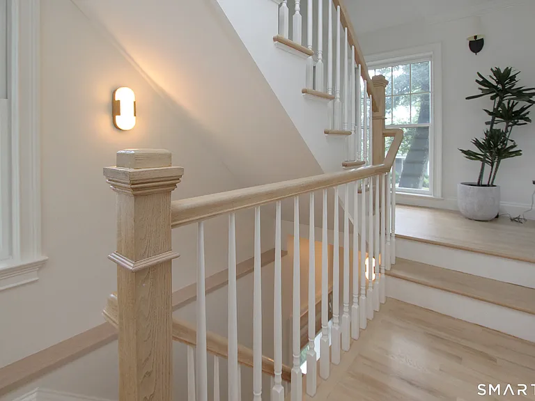 13 Sunnyside Ave — Photo 21