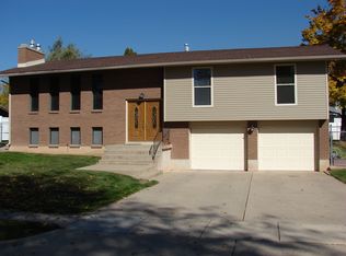 249 S Edgehill Dr, Fruit Heights, UT 84037