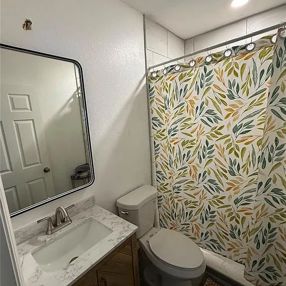 10470 Coconut Grove Ln — Photo 8