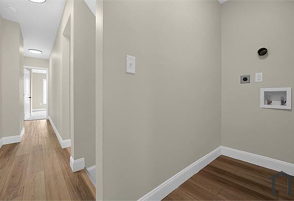 5th image of 557 Kimball Pl
