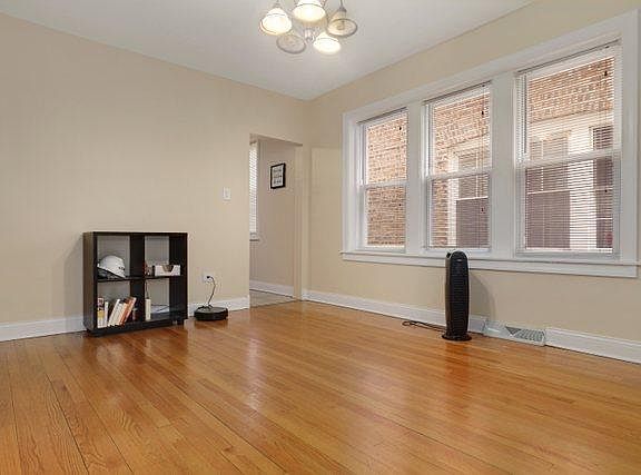 5th image of 3755 N Sacramento Ave