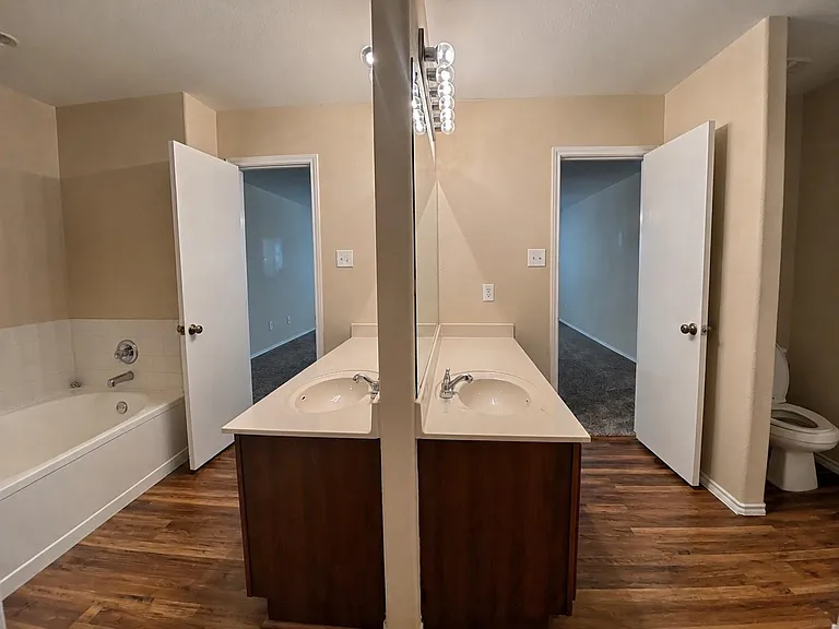 525 Eagles Nest Cv — Photo 27