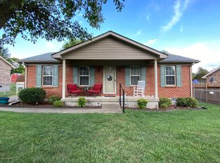 215 McGowan Ave, Bardstown, KY 40004