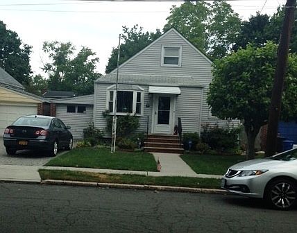 1st image of 31 Linden St