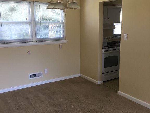 5th image of 432 Caren Dr