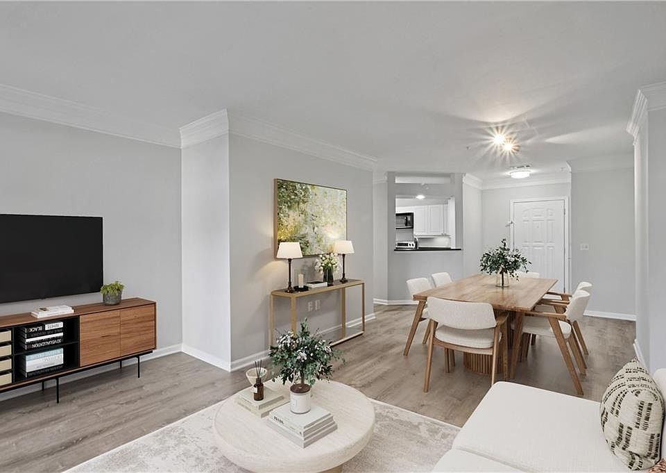 1st image of 3334 Peachtree Rd NE APT 1613