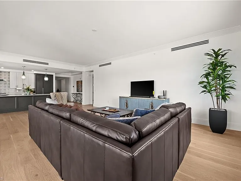 1130 3rd Ave S #309 — Photo 12