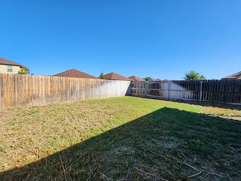 549 Creekside Frst — Photo 25