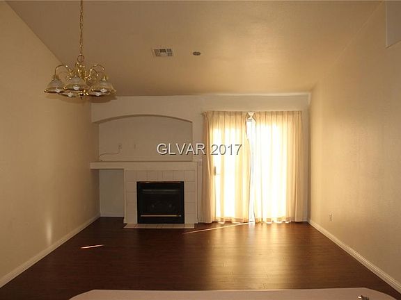 2nd image of 634 Holly Bush Ct #0