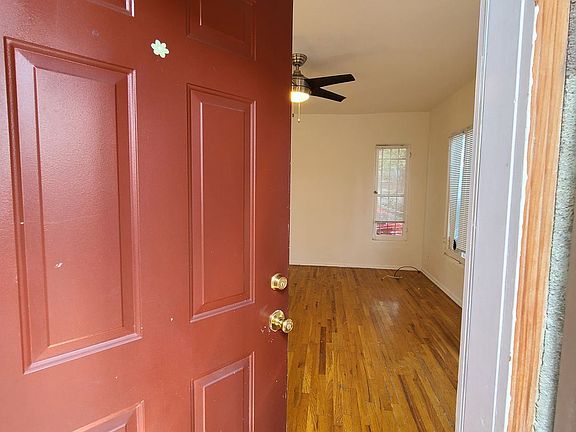 3rd image of 1229 1/2 N Citrus Ave #10432113