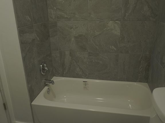 5th image of 109 Leicester Ct #3