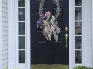 8 Hawthorn Way, Wethersfield, CT 06109