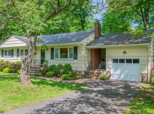 24 Southard Pl, Basking Ridge, NJ 07920