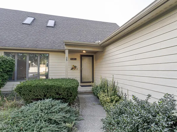 15 Gatewood Dr, Waterville, OH 43566