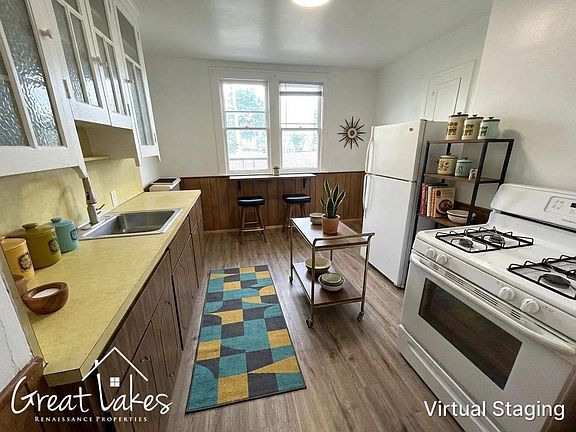 3rd image of 5204 Beaconsfield St #B