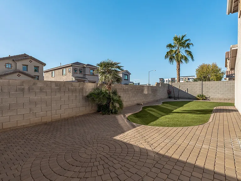 14592 W Acapulco Ln — Photo 29