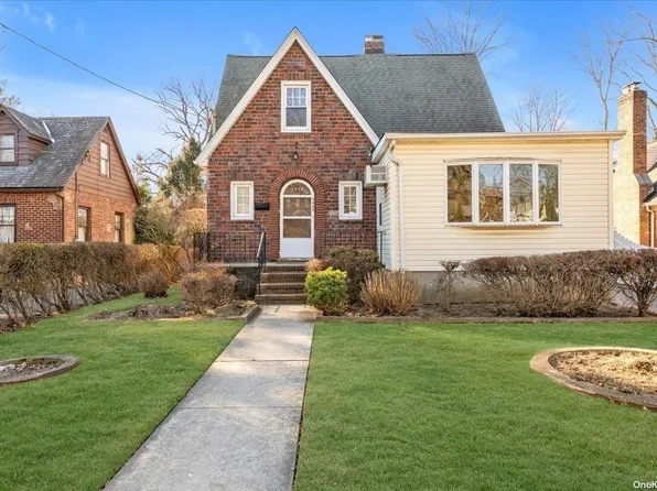 1420 Dartmouth Street, Baldwin, NY 11510