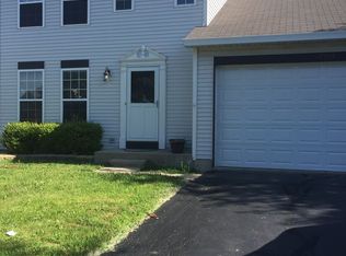 10018 63rd St, Kenosha, WI 53142