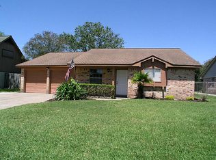 2314 Kingsway Dr, League City, TX 77573