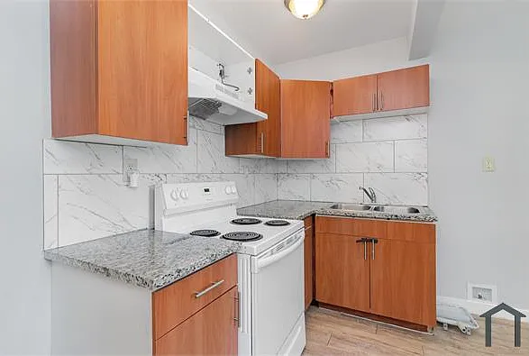 3402 Jeffries St #B — Photo 5