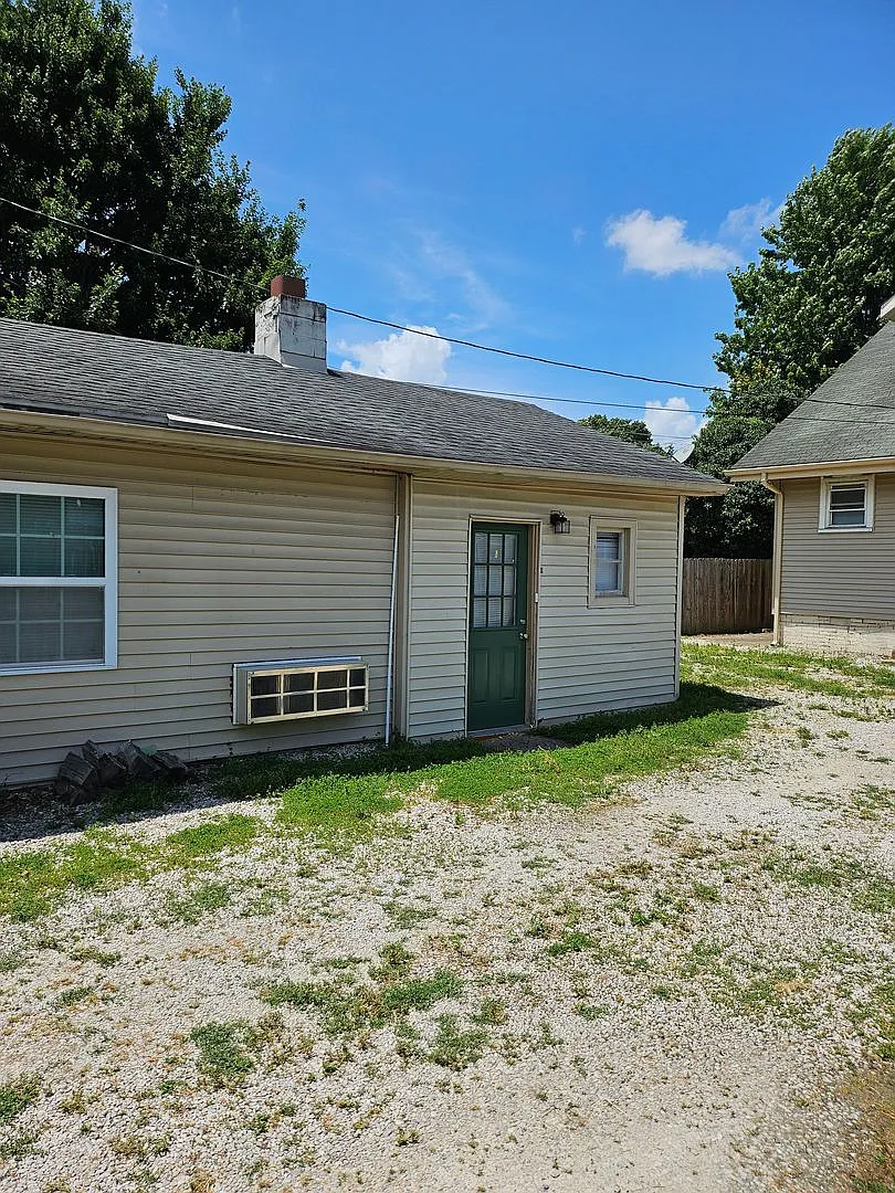 1505 Lincoln Ave. — Photo 1