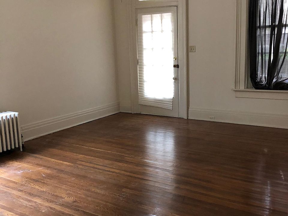 2nd image of 524 Garrard St