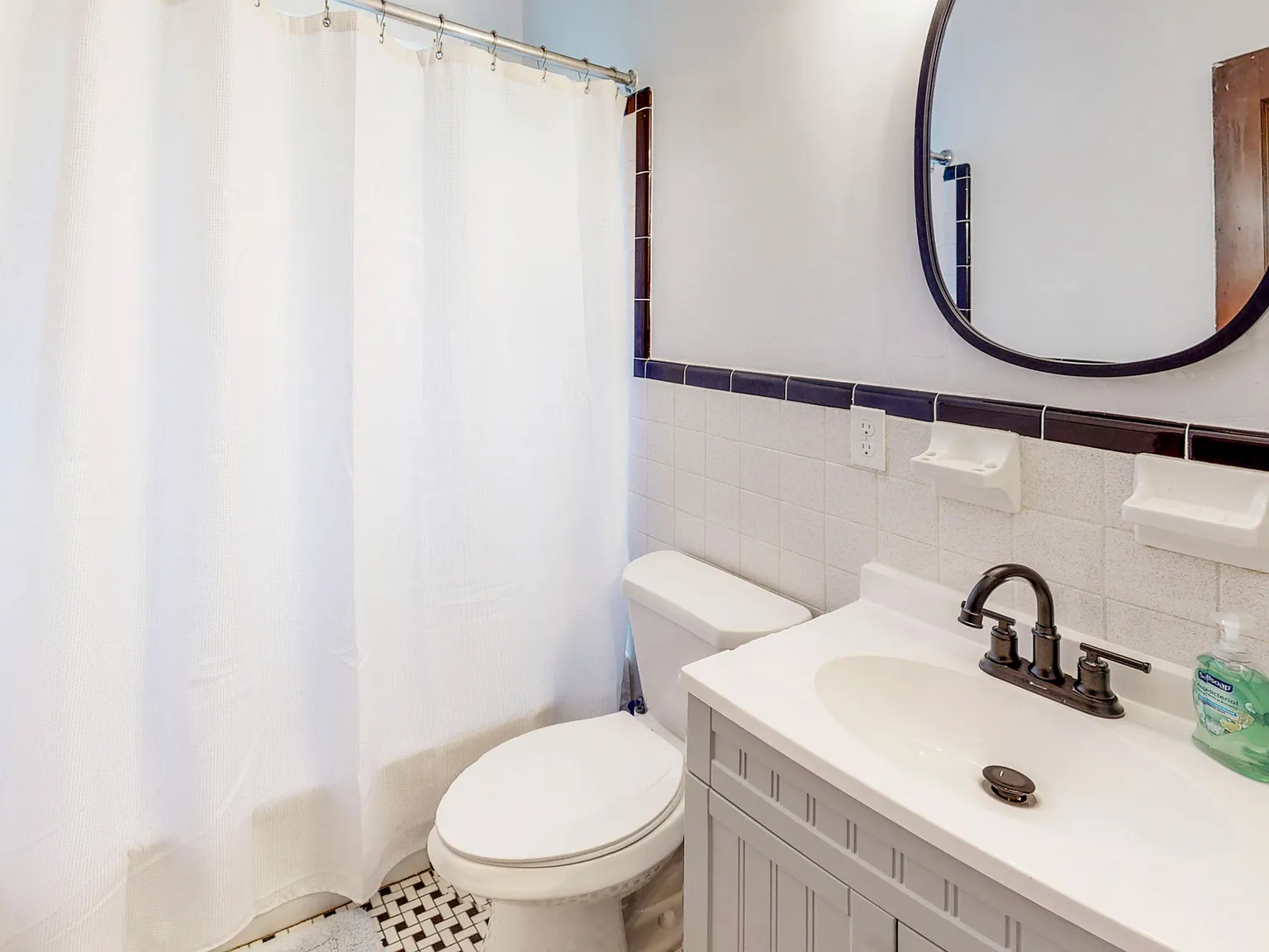4 bed, 3.0 bath, 1403 sqft, $758 — Photo 4