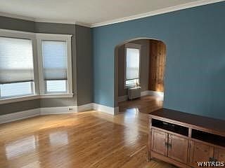 2nd image of 332 Thompson St