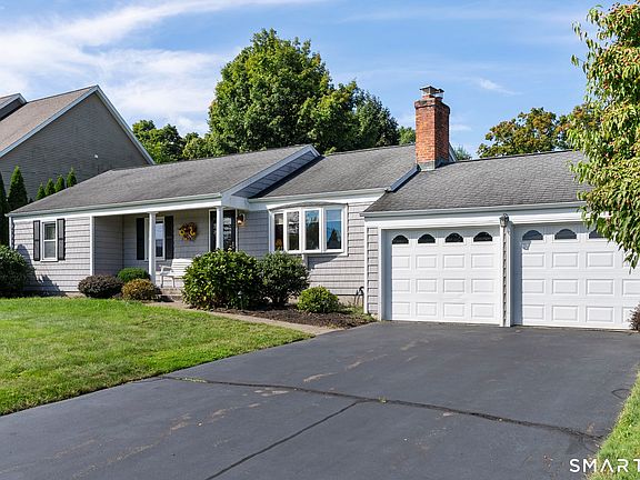 3rd image of 39 Clovercrest Road