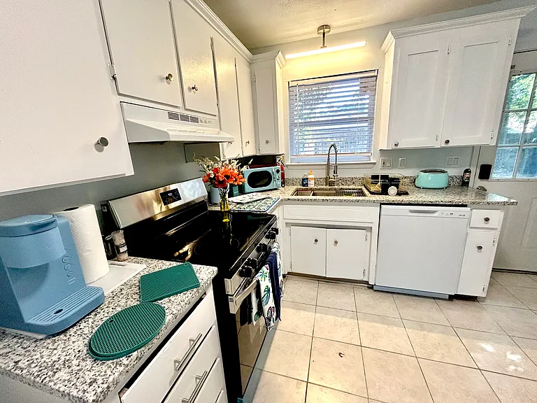 4969 Yacht Harbour Dr — Photo 24