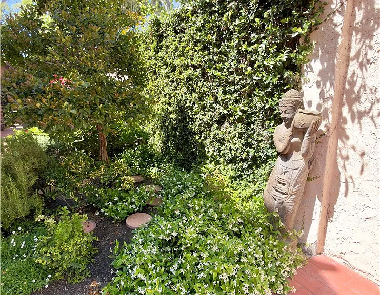 327 Aster St — Photo 47