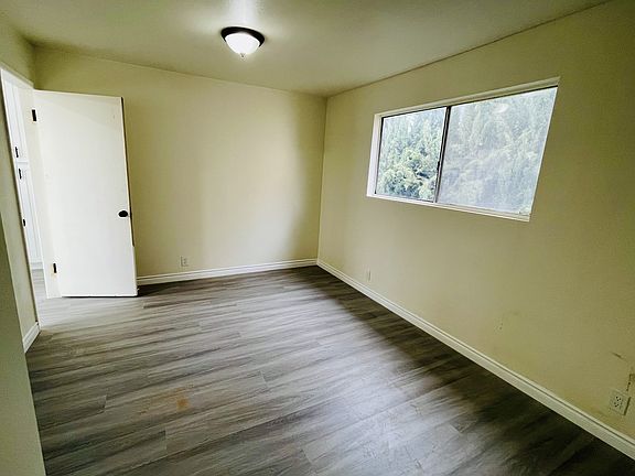 5th image of 817 W Hellman Ave #C