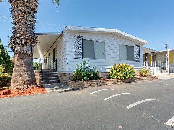 2nd image of 7 Tee Ln