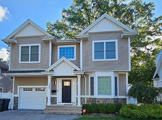109 Wilbur Rd, Bergenfield, NJ 07621