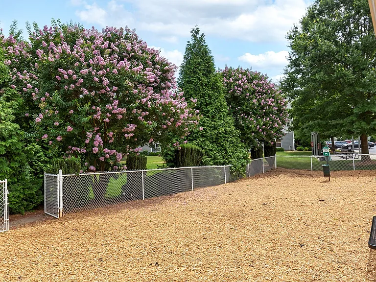 TheGardensatAnthonyHouse_PetPark_1