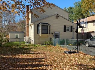 3 S Shore Rd, Holbrook, MA 02343